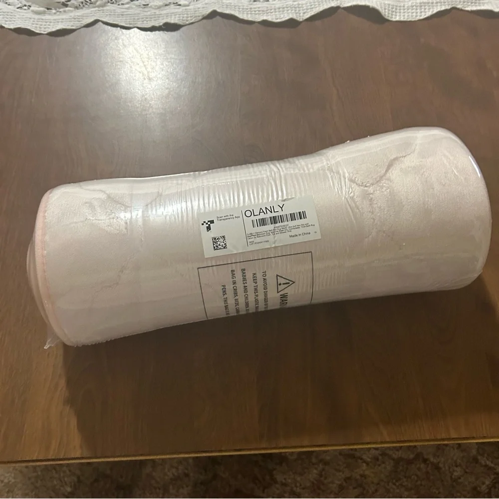 Oversize Olanly Memory Foam light pink bath mat NWT
